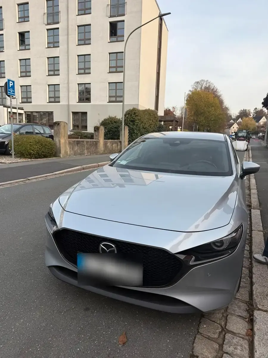 Gebraucht Mazda 3 122 PS (89 kW) 2019 Silber Kleinwagen