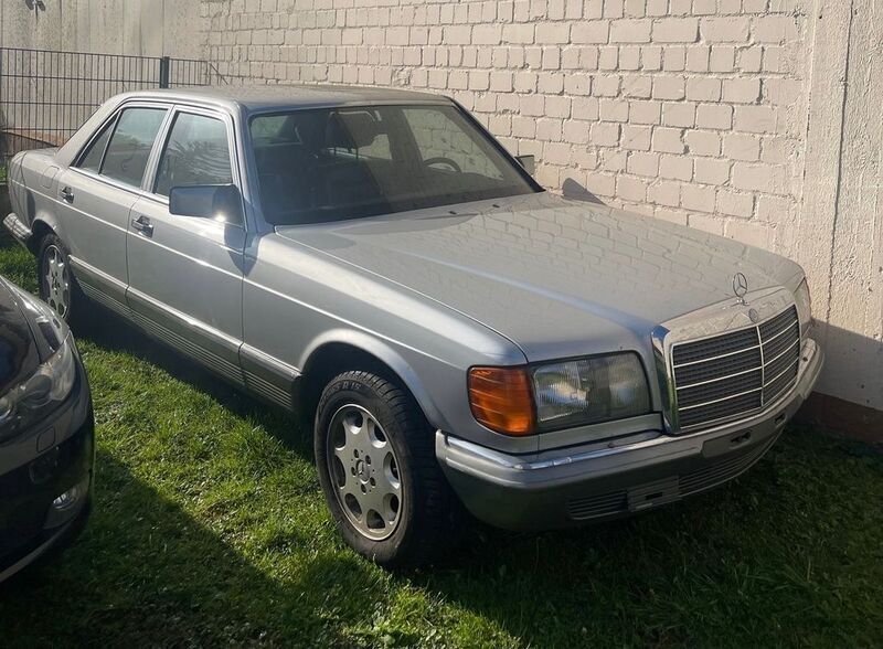 Silber Gebraucht 1980 Mercedes 500 SE Limousine | 9.190 € - Bild 1/4