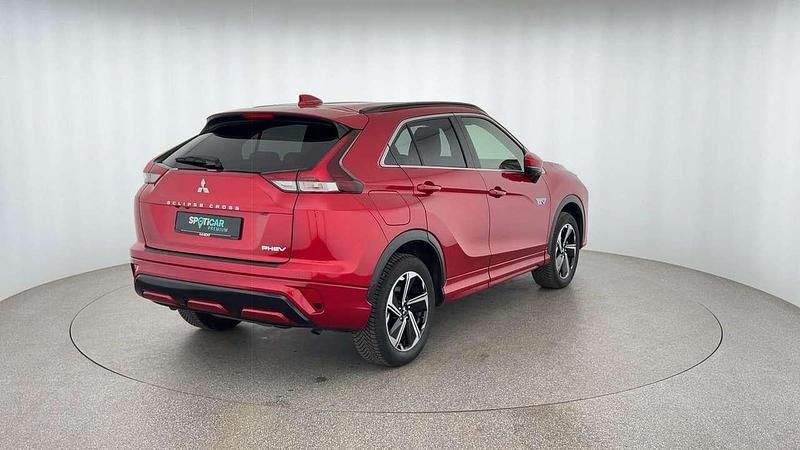 Gebraucht Mitsubishi Eclipse Cross Plus 188 PS (138 kW) 2022 Rot SUV