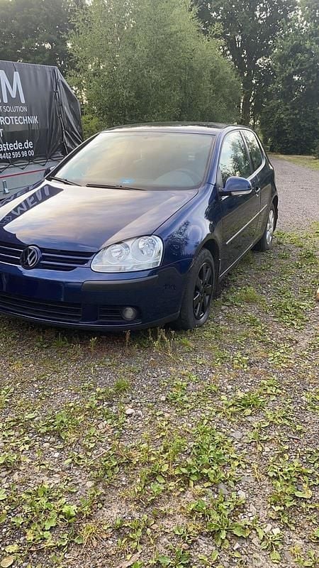 Blau Gebraucht 2004 VW Golf V Limousine | 1.500 € (Superpreis) - Bild 1/4