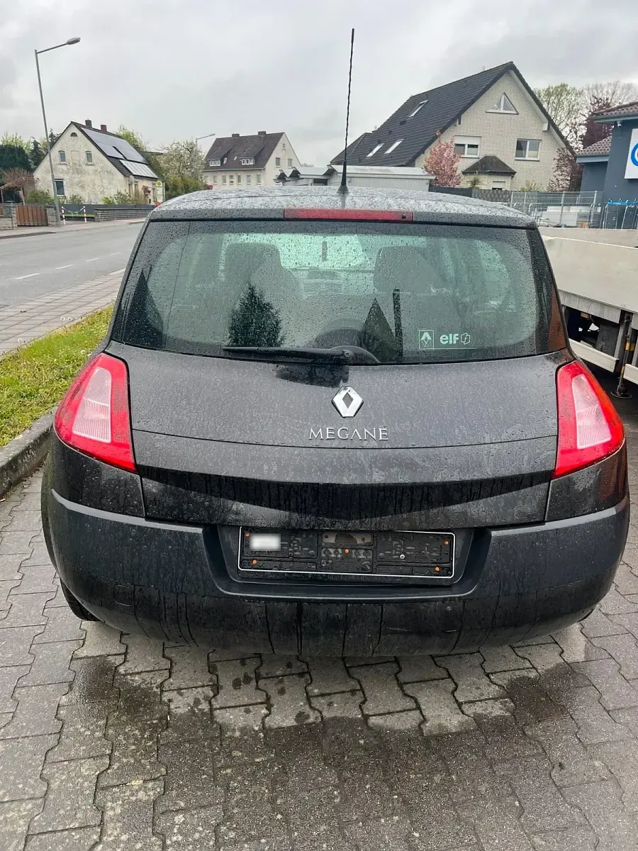 Gebraucht Renault Mégane 98 PS (72 kW) 2004 Schwarz Limousine