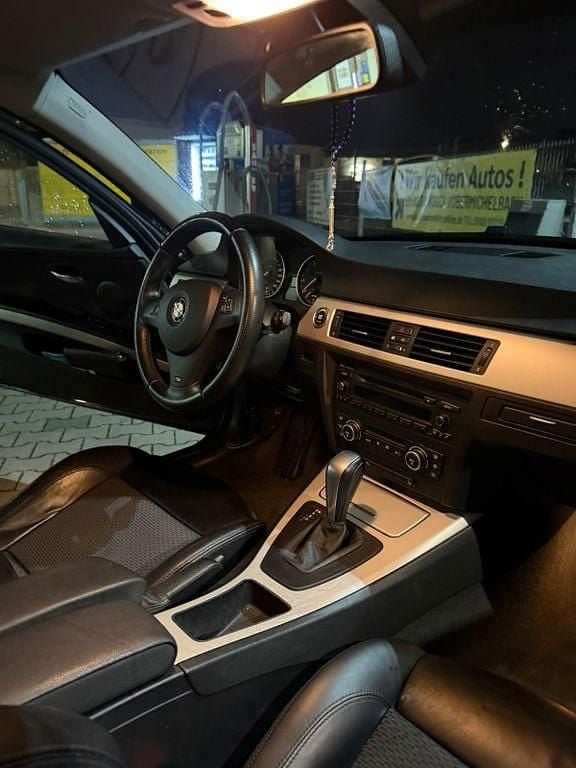 Usata BMW 325 218 CV (160 kW) 2009 Nero Berlina