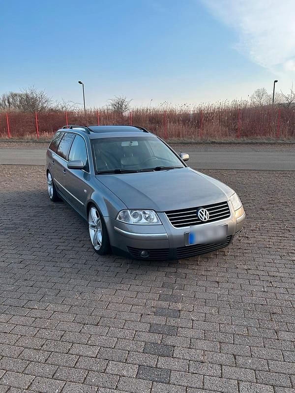 Gebraucht VW Passat 131 PS (96 kW) 2001 Grau Kombi