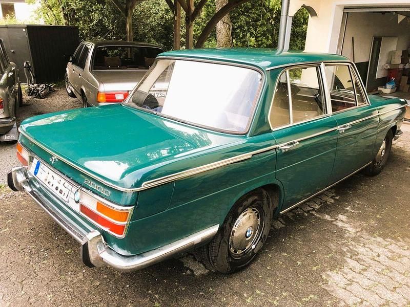Gebraucht BMW 2000 101 PS (74 kW) 1970 Grün Limousine