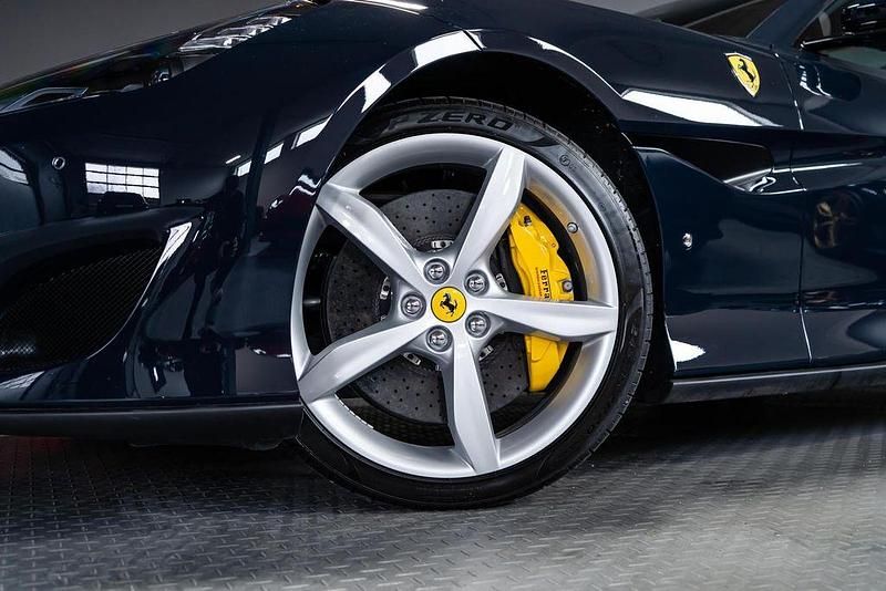 Gebraucht Ferrari Portofino 600 PS (441 kW) 2020 Blu pozzi Cabrio