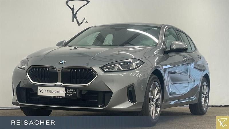 Skyscraper grau metallic Gebraucht 2024 BMW 118 Efficient Dynamics Kleinwagen | 29.880 € (Fairer Preis) - Bild 1/4