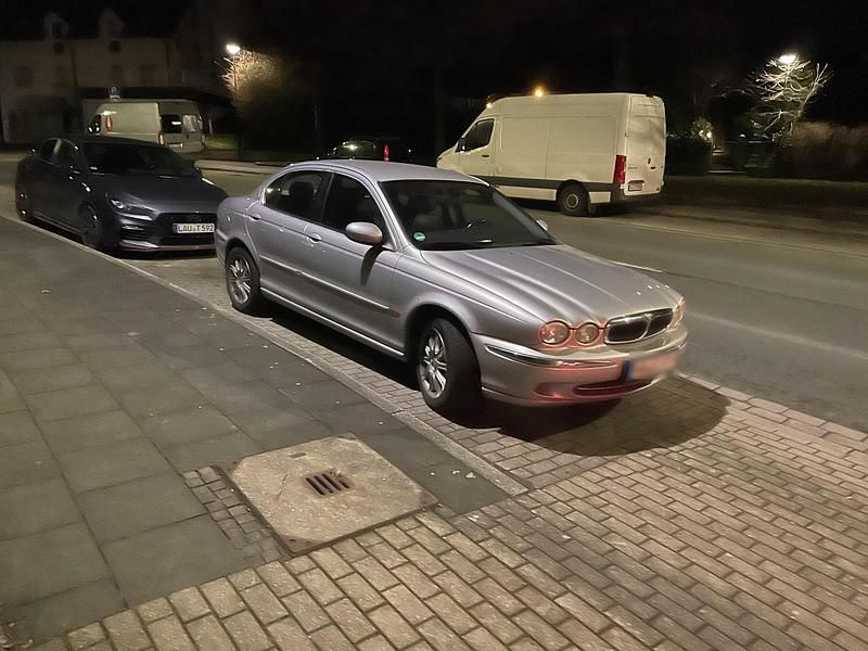 Gebraucht Jaguar X-type 190 PS (139 kW) 2021 Grau Limousine