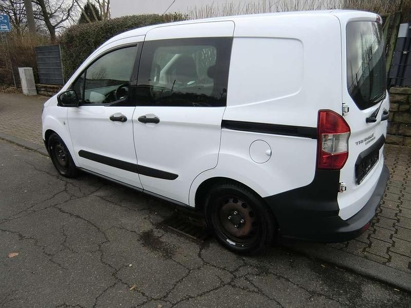 Gebraucht Ford Transit 101 PS (74 kW) 2016 Frostweiß Kombi