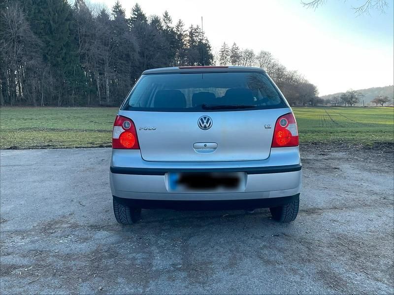 Gebraucht VW Polo 64 PS (47 kW) 2002 Silber Kleinwagen