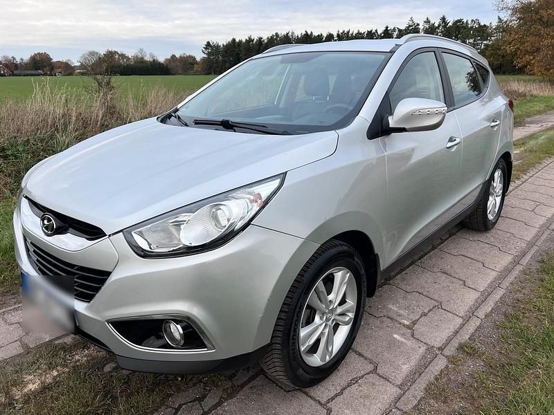 Gebraucht Hyundai Tucson 135 PS (99 kW) 2013 Silber SUV
