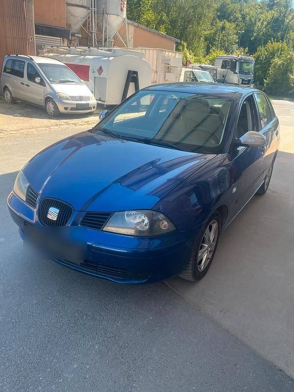 Blau Gebraucht 2004 Seat Ibiza Kleinwagen | 850 € (Guter Preis) - Bild 1/4