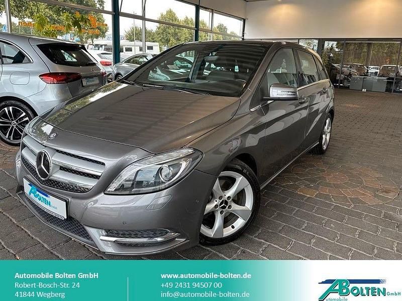 Gebraucht Mercedes B200 136 PS (100 kW) 2014 Grau Van / Kleinbus