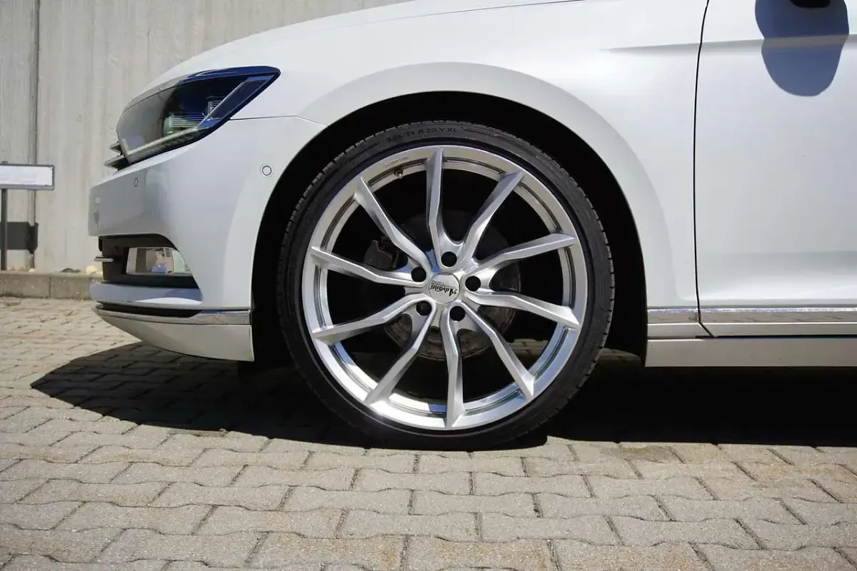 Używany VW Passat 190 KM (139 kW) 2015 Biały Kombi