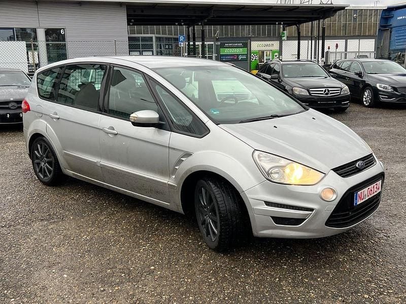 Gebraucht Ford S-MAX Trend 140 PS (102 kW) 2015 Silber Van / Kleinbus