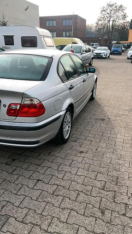 Gebraucht BMW 316 104 PS (76 kW) 2001 Silber Limousine