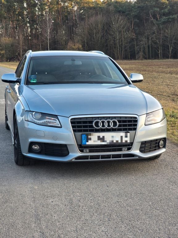 Silber Gebraucht 2011 Audi A4 S-Line Kombi | 7.099 € (Guter Preis) - Bild 1/4