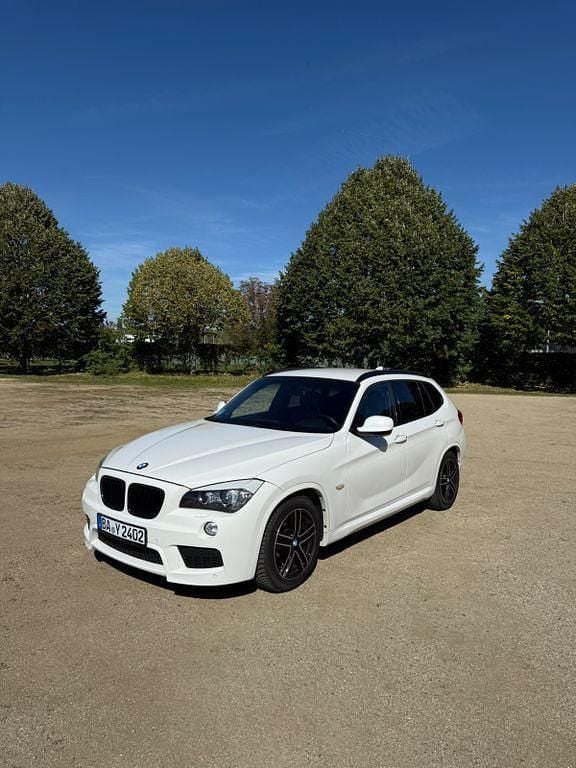 Weiß Gebraucht 2011 BMW X1 M Sport SUV | 8.899 € (Fairer Preis) - Bild 1/4