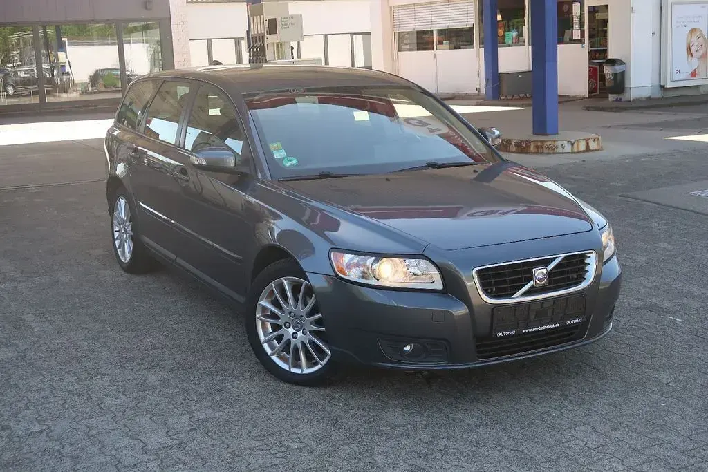Gebraucht Volvo V50 125 PS (91 kW) 2009 Grau Kombi