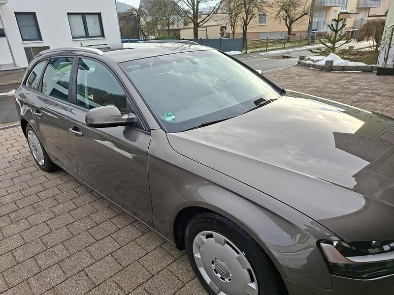 Grau Gebraucht 2014 Audi A4 Kombi | 10.100 € (Fairer Preis) - Bild 1/4