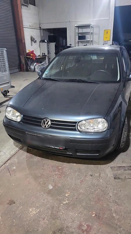 Grün Gebraucht 2000 VW Golf IV Kleinwagen | 1.750 € (Fairer Preis) - Bild 1/4