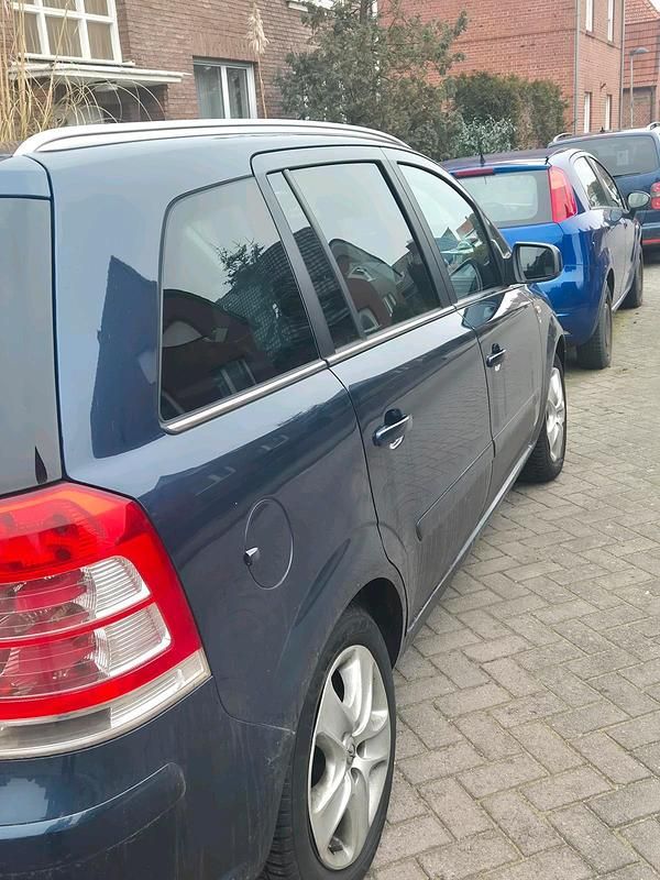 Gebraucht Opel Zafira 2010 Blau Van / Kleinbus