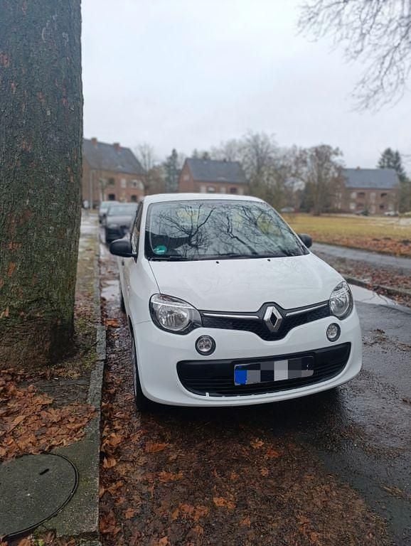 Gebraucht Renault Twingo Life 69 PS (50 kW) 2016 Weiß Kleinwagen