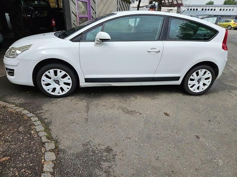 Gebraucht Citroën C4 88 PS (64 kW) 2009 Weiß Coupé