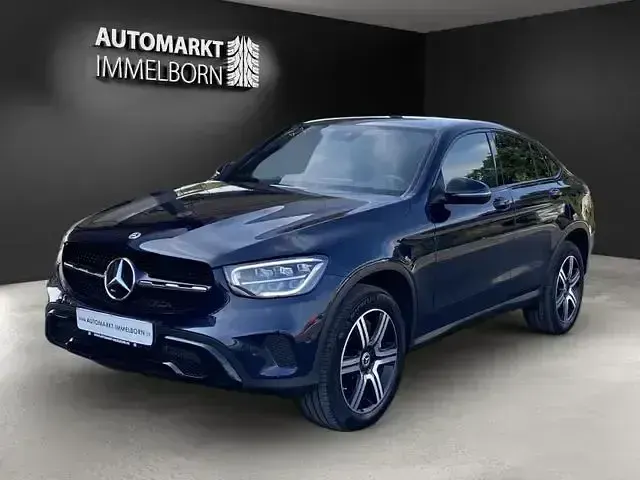 Gebraucht Mercedes GLC300e Night 306 PS (225 kW) 2022 Cavansitblau (metallic) Coupé