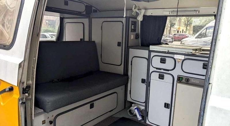 Gebraucht VW T3 50 PS (36 kW) 1982 Gelb Van