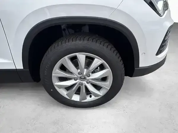 Neu Seat Ateca 150 PS (110 kW) 2026 Bila weiß SUV
