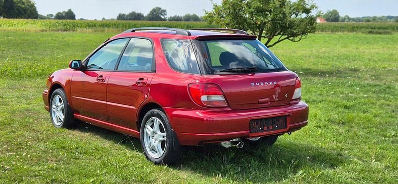 Rot Gebraucht 2001 Subaru Impreza Kombi | 9.400 € - Bild 1/4