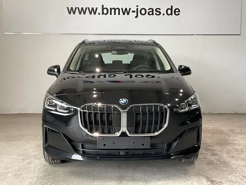 Neu BMW 220 170 PS (125 kW) 2025 Schwarz Van / Kleinbus
