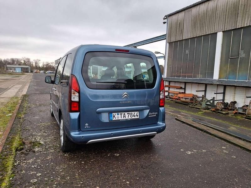 Gebraucht Citroën Berlingo SELECTION 98 PS (72 kW) 2014 Blau Van / Kleinbus
