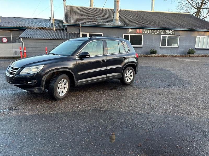 Schwarz Gebraucht 2008 VW Tiguan Track & Field SUV | 3.400 € (Guter Preis) - Bild 1/4