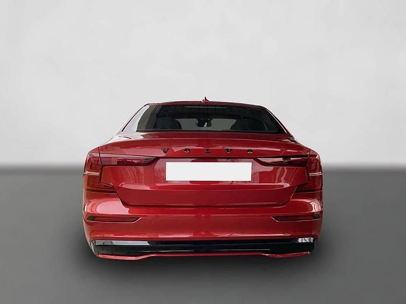 Gebraucht Volvo S60 Ultimate 250 PS (183 kW) 2023 Rot Limousine