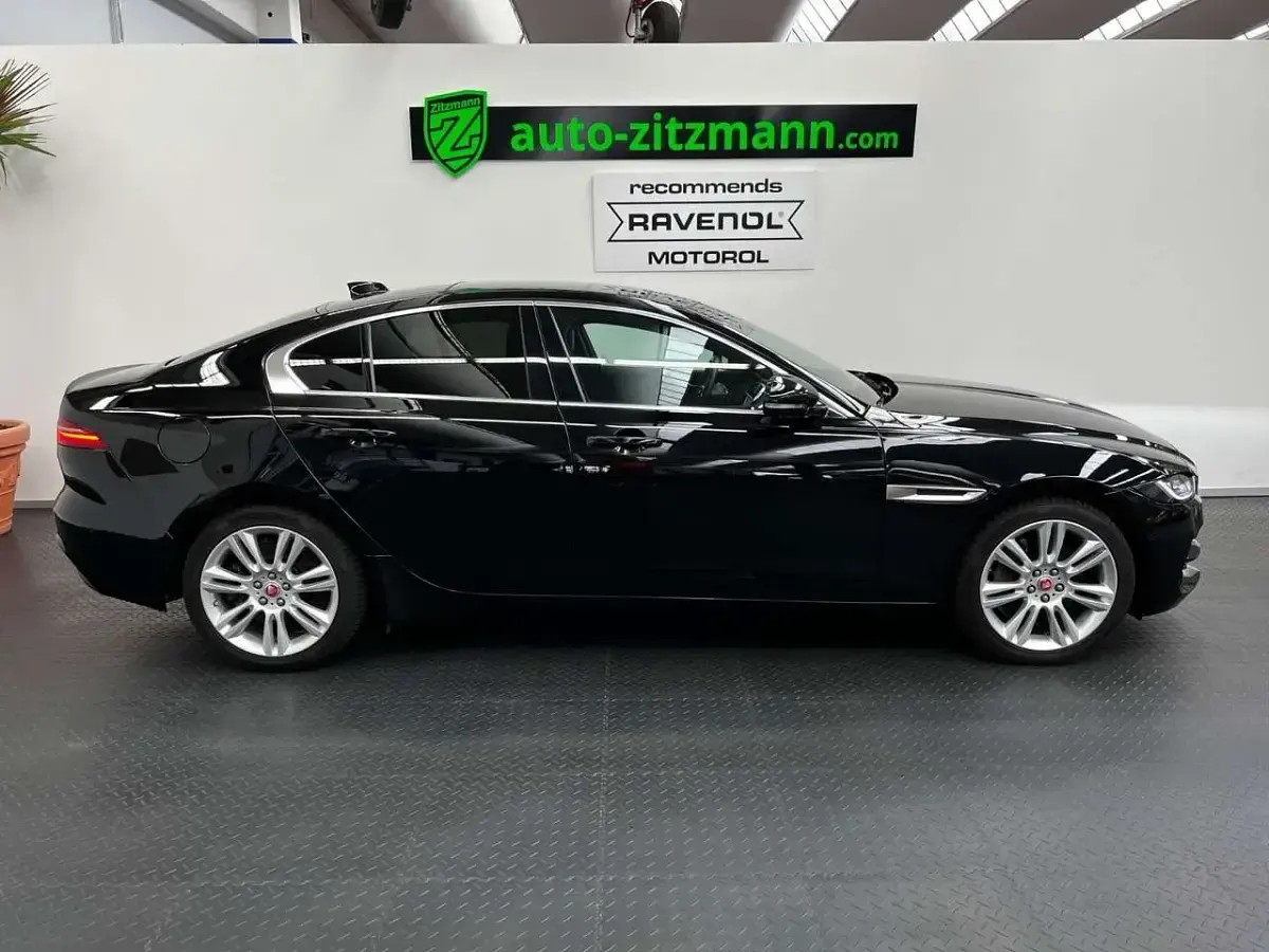 Gebraucht Jaguar XE S 204 PS (150 kW) 2021 Schwarz Limousine