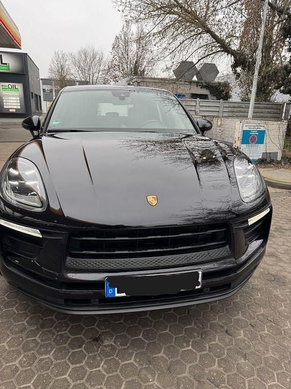 Schwarz Gebraucht 2022 Porsche Macan SUV | 49.911 € (Superpreis) - Bild 1/4