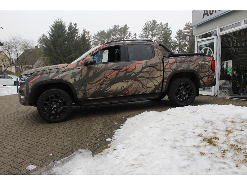 Gebraucht VW Amarok PanAmericana 241 PS (177 kW) 2024 Midnight black (metallic) Abholung