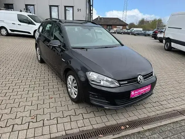 Second-hand VW Golf VII Trendline 210 CP (154 kW) 2015 Negru Break