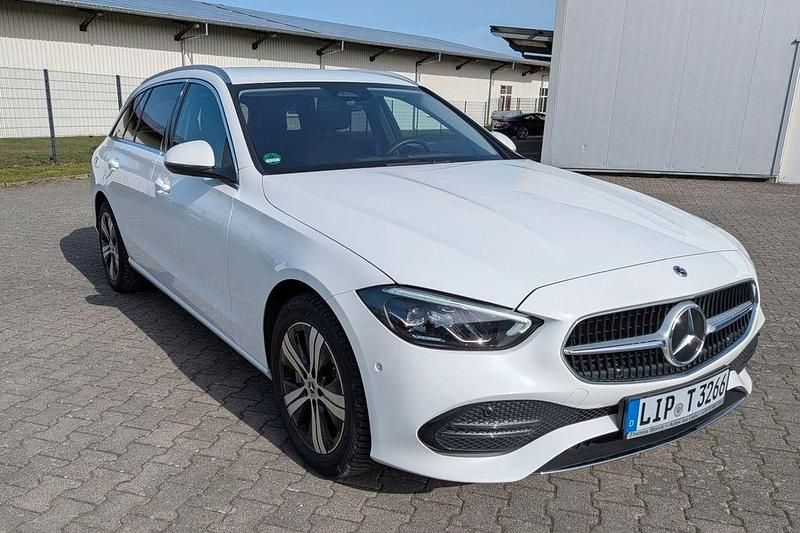 Gebraucht Mercedes C300e Avantgarde 204 PS (150 kW) 2023 Weiß Kombi