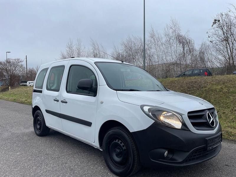 Gebraucht Mercedes Citan 112 114 PS (83 kW) 2018 Weiß Van / Kleinbus