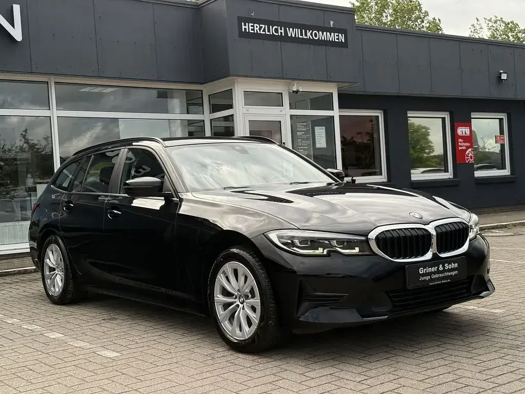 Gebraucht BMW 320 Performance 190 PS (139 kW) 2021 Schwarz Kombi