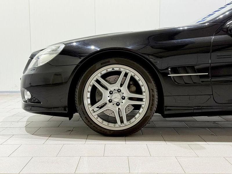 Gebraucht Mercedes SL500 387 PS (284 kW) 2010 Schwarz Cabrio
