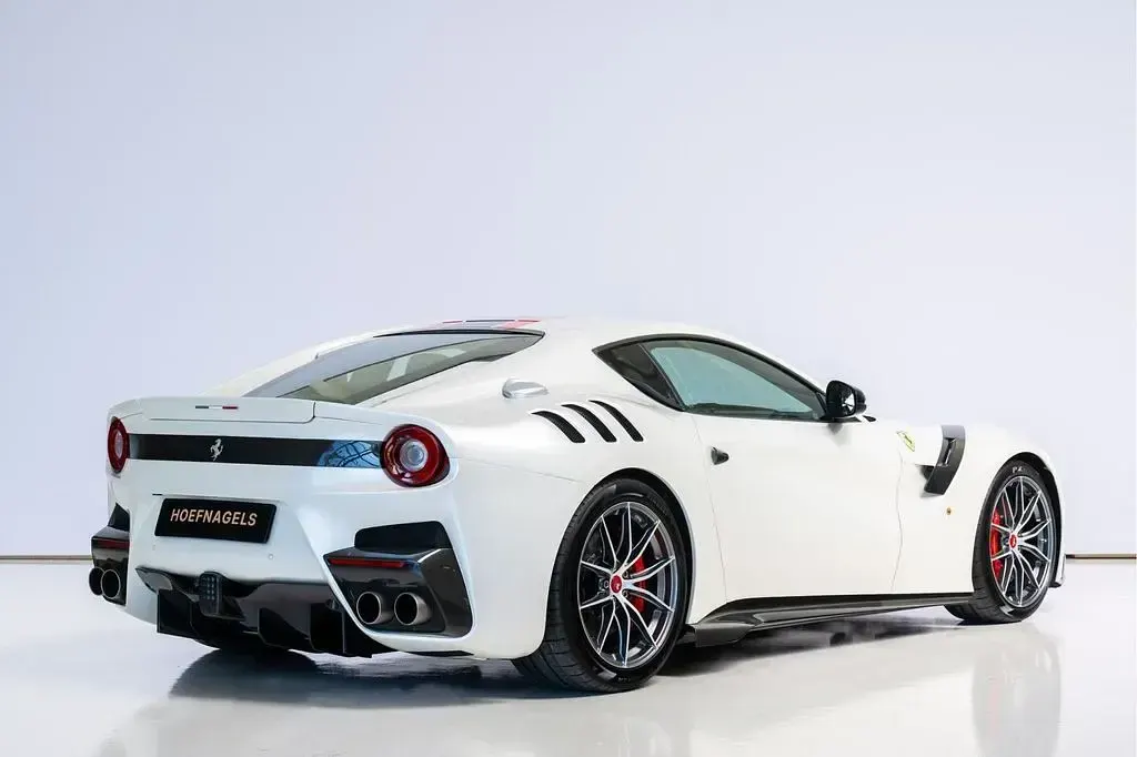 Second-hand Ferrari F12 780 CP (573 kW) 2017 Alb Coupe