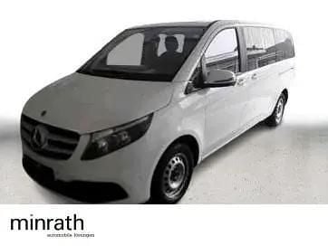 Gebraucht Mercedes V220 120 PS (88 kW) 2022 Weiß Van / Kleinbus