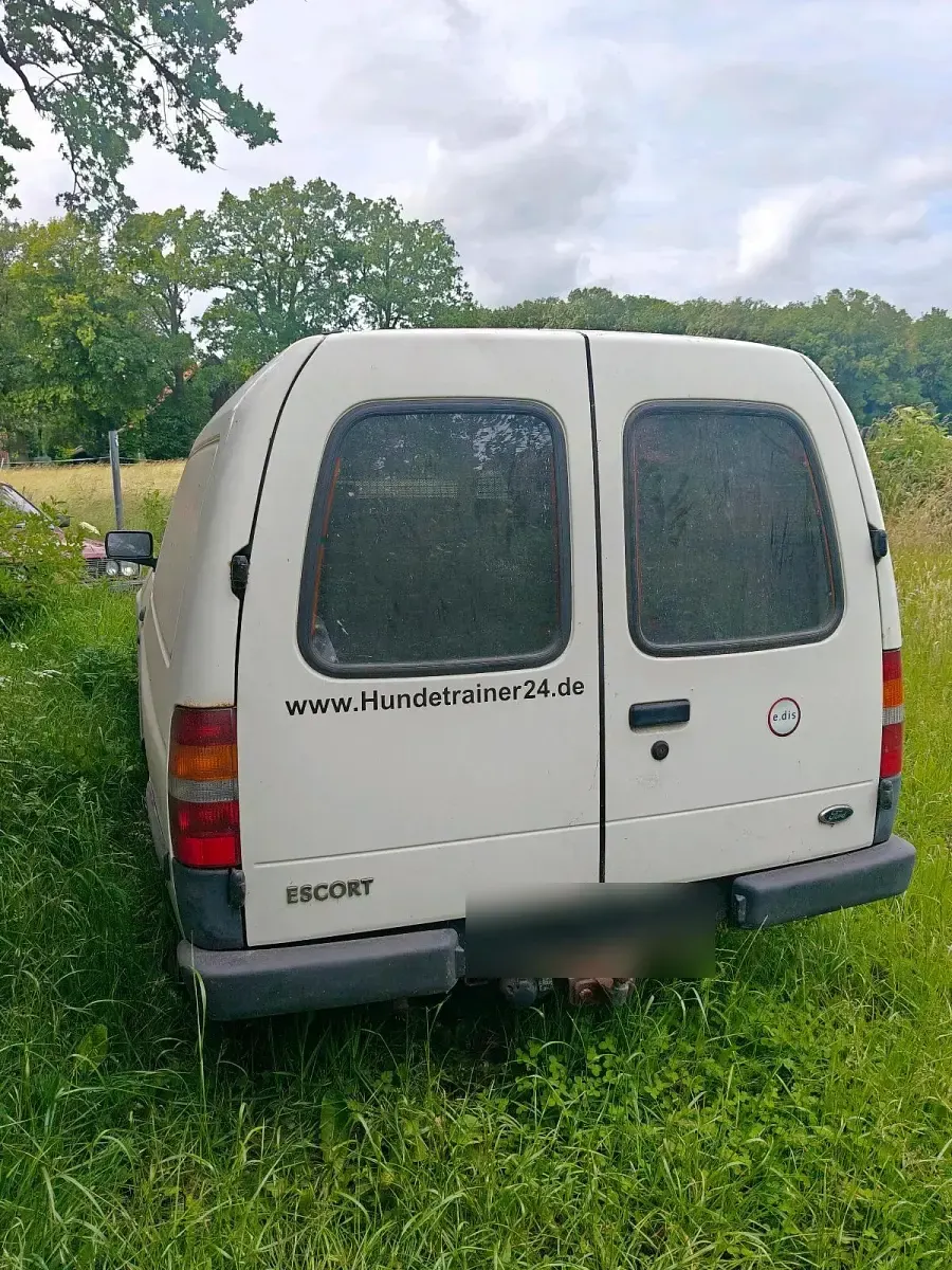 Gebraucht Ford Escort 60 PS (44 kW) 2001 Weiß Van