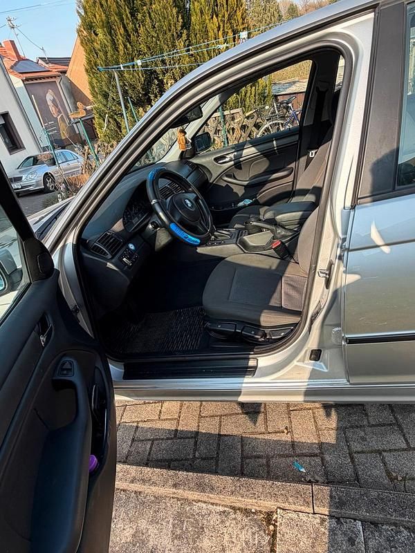 Gebraucht BMW 316 116 PS (85 kW) 2003 Kombi