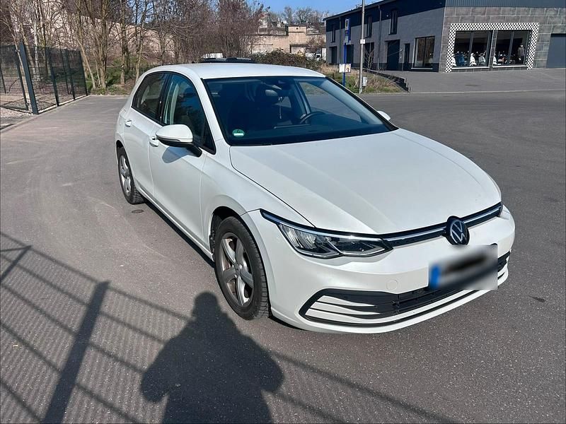 Gebraucht VW Golf VII 116 PS (85 kW) 2021 Weiß Kleinwagen