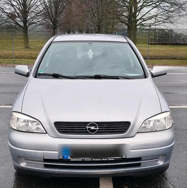 Silber Gebraucht 2002 Opel Astra Kleinwagen | 895 € (Superpreis) - Bild 1/4