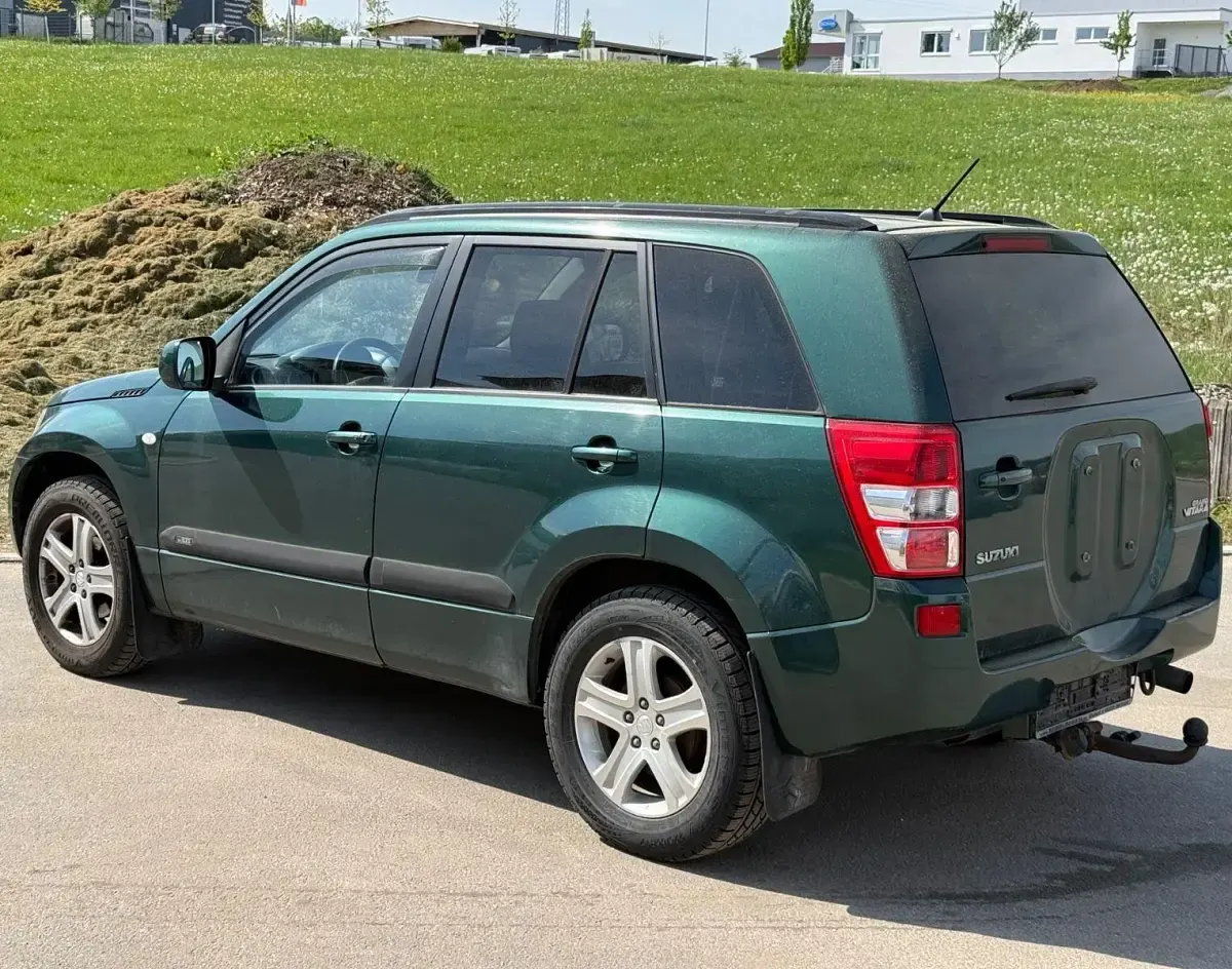 Gebraucht Suzuki Grand Vitara 140 PS (102 kW) 2008 Grün SUV